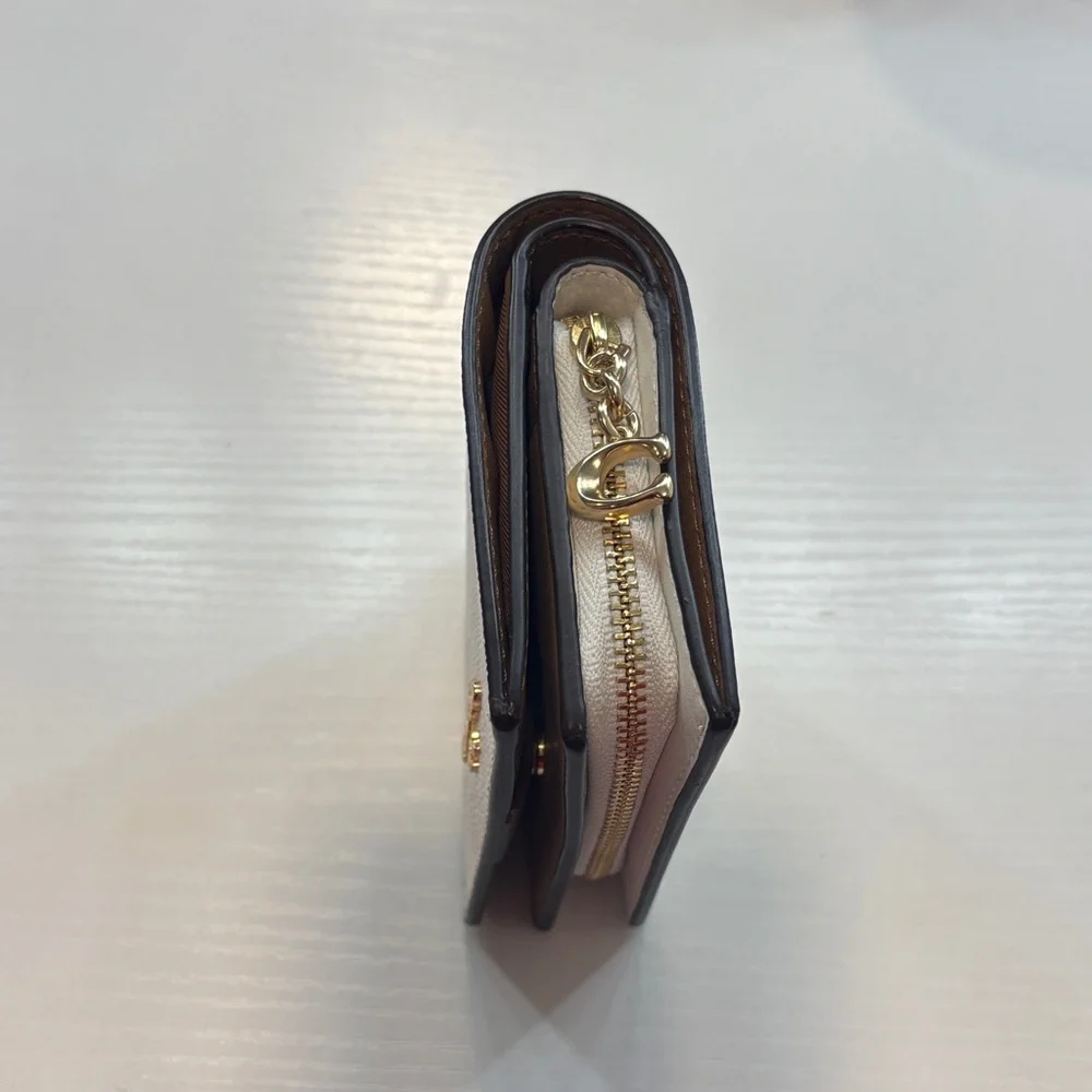 Coach Cream and Gold Women's Wallet - Picture 3 of 5